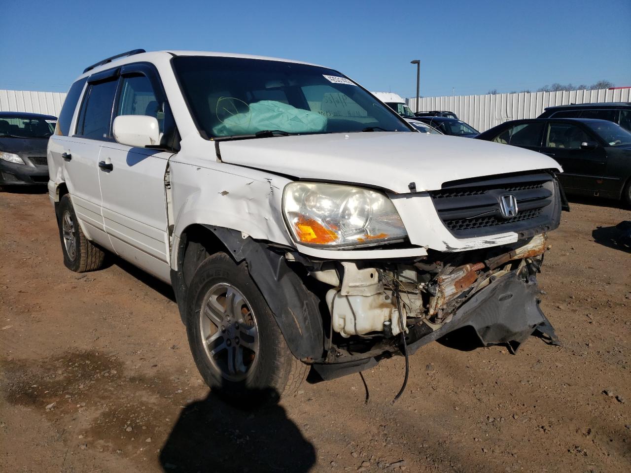 HONDA PILOT EXL 2004 with VIN 2HKYF18644H554618 - Photo from auction