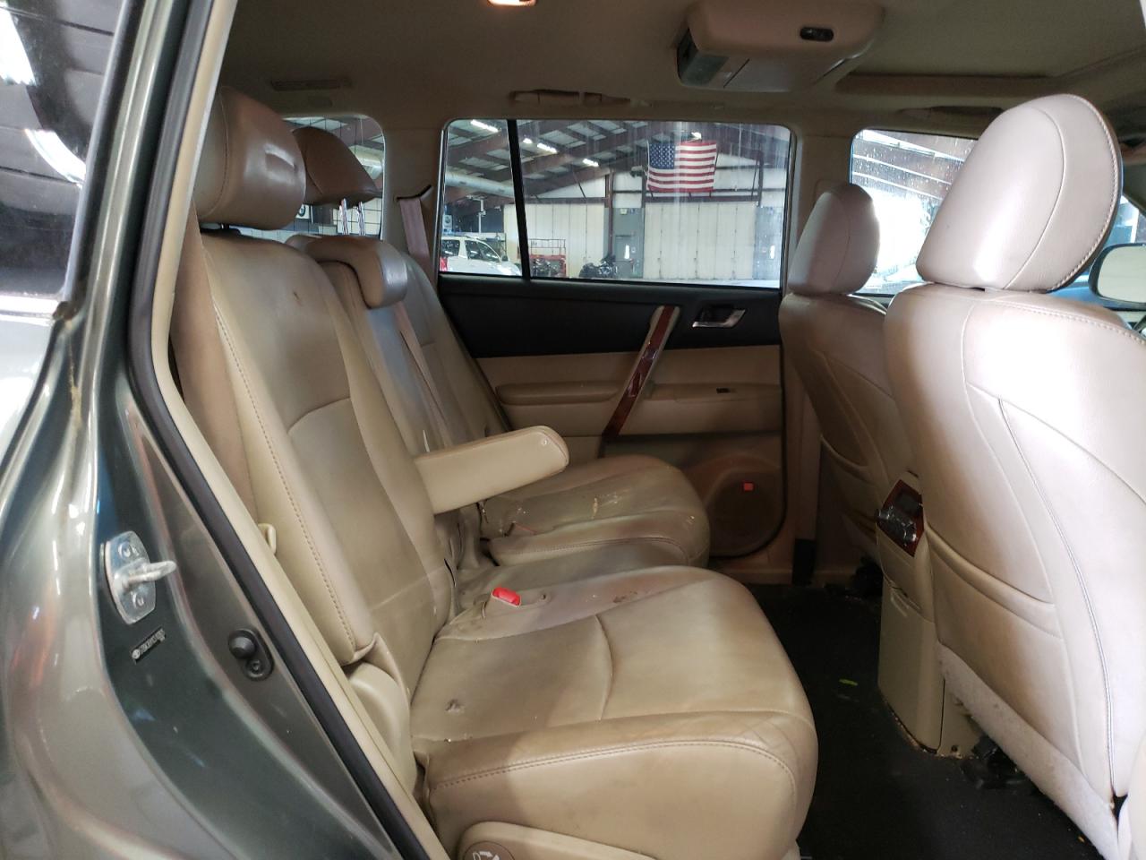 Photo 6 from auction – 2012 TOYOTA HIGHLANDER with VIN 5TDDK3EH1CS102825