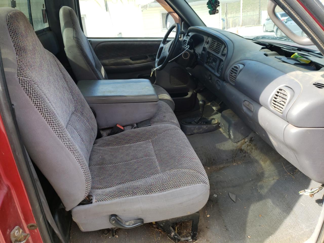 Photo 5 from auction – 1998 DODGE RAM 1500 with VIN 1B7HF16Y9WS632903