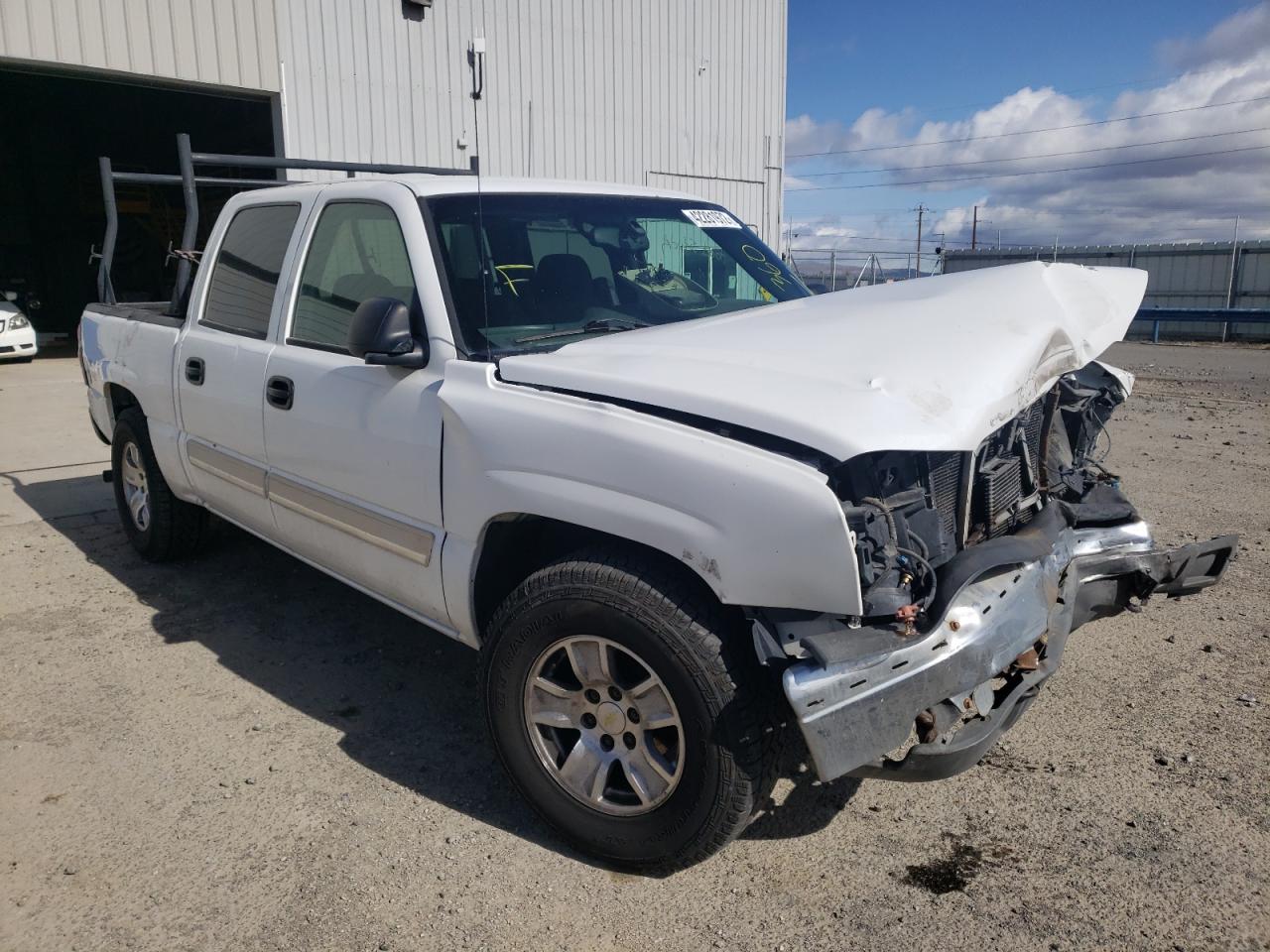 CHEVROLET silverado 2004 مع رقم تعريف المركبة 2GCEK13T541406149 - صورة من المزاد