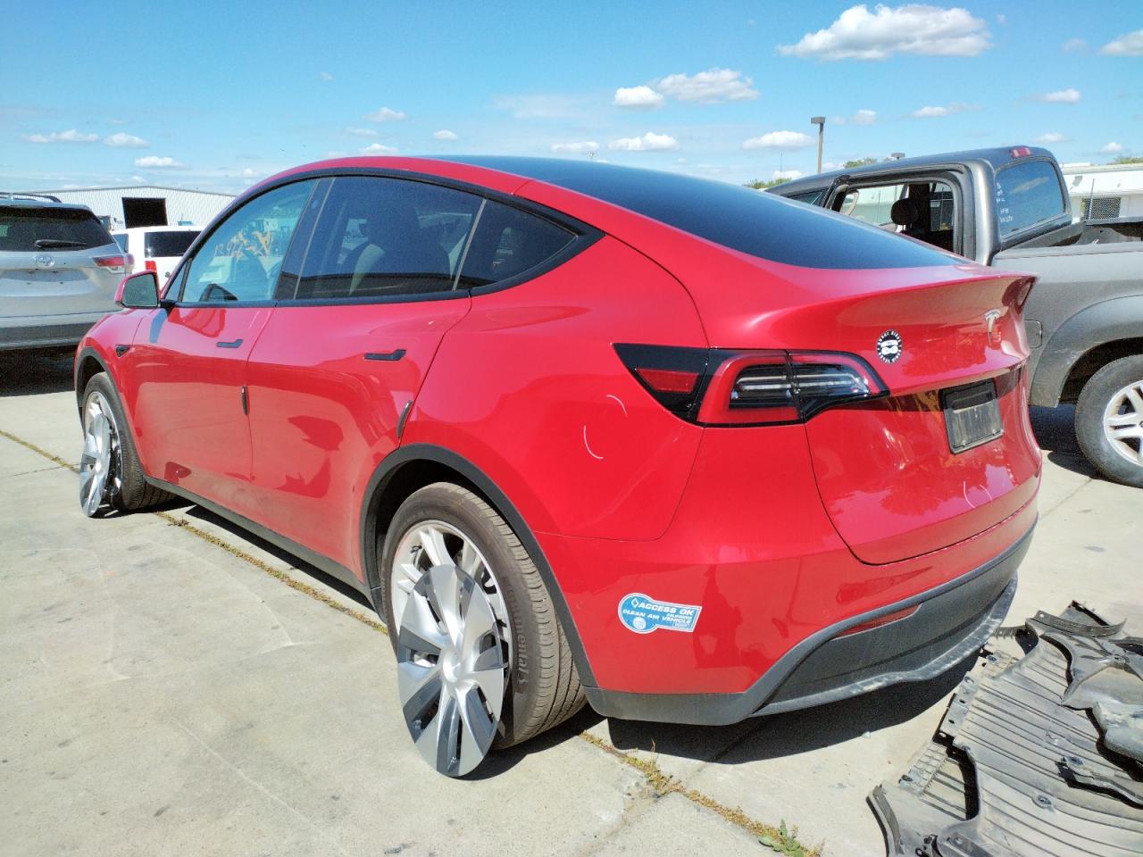 Photo 3 from auction – 2021 TESLA MODEL Y with VIN 5YJYGAED4MF177058