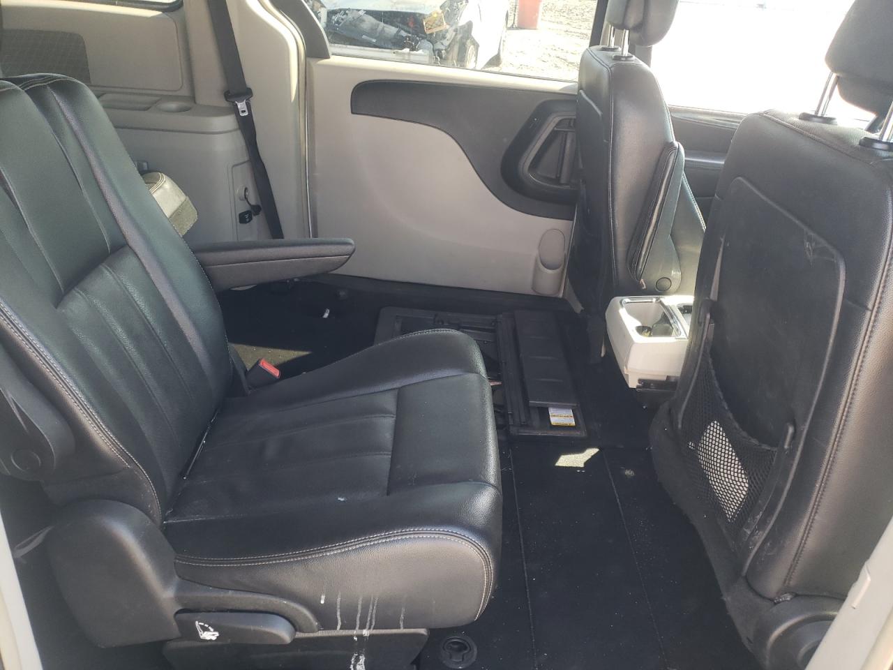 Photo 6 from auction – 2011 DODGE GRAND CARA with VIN 2D4RN5DG2BR661604