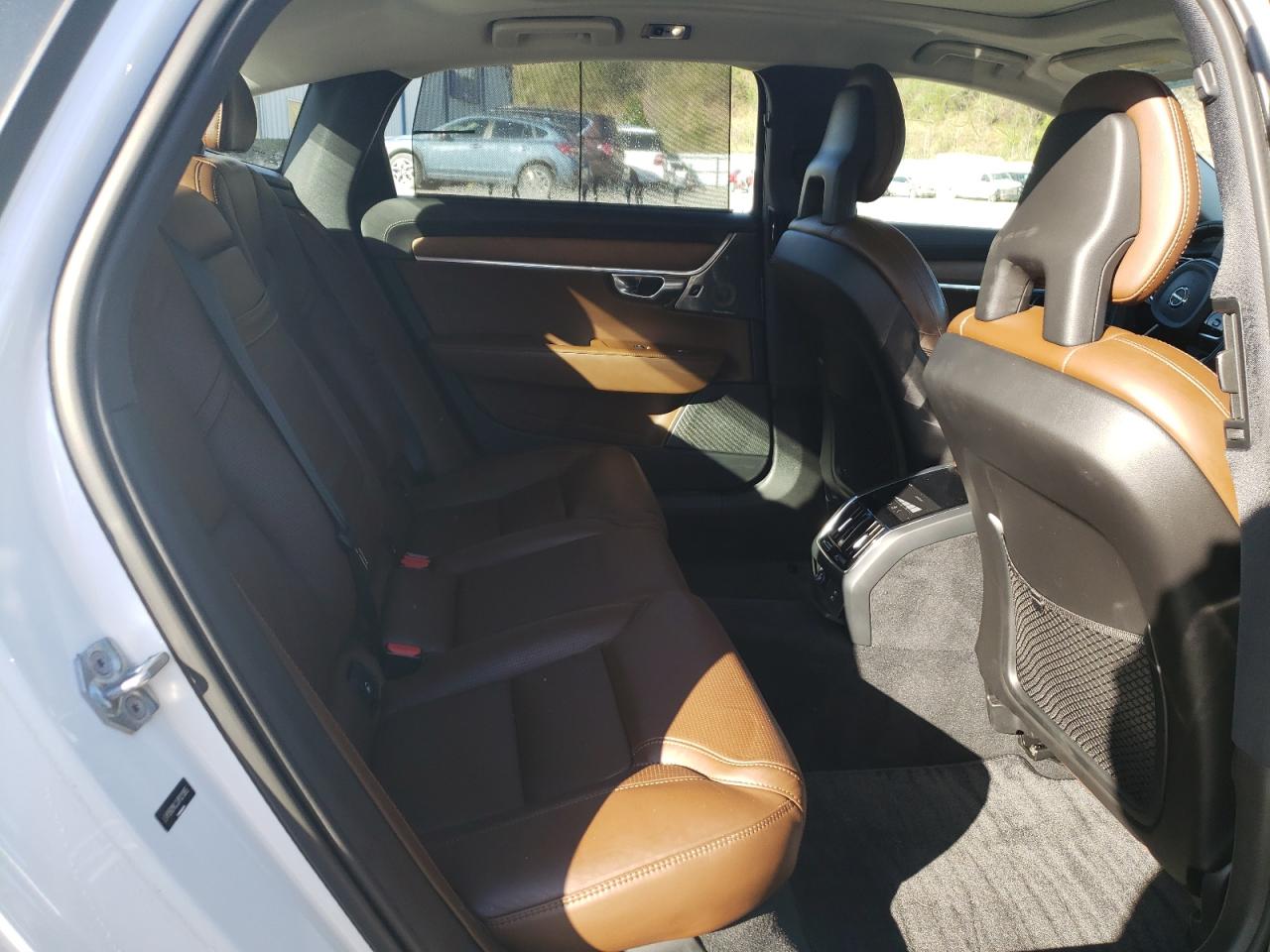 Photo 6 from auction – 2018 VOLVO S90 T6 INS with VIN LVY992ML2JP021365
