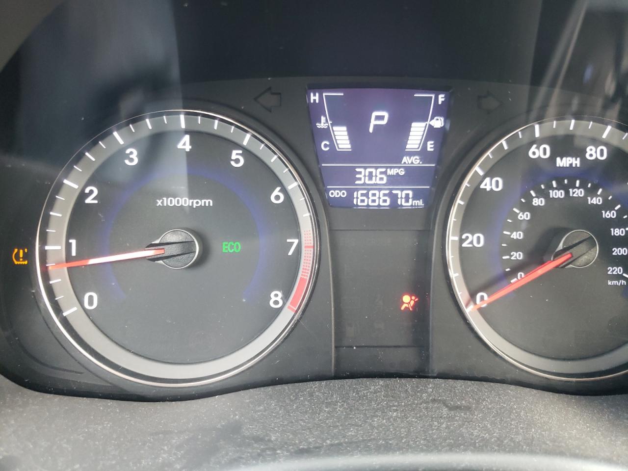 Photo 8 from auction – 2012 HYUNDAI ACCENT GLS with VIN KMHCT4AE6CU200279