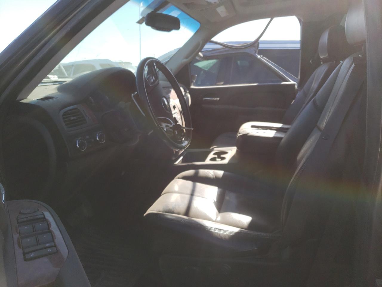 Photo 5 from auction – 2008 CHEVROLET SILVERADO with VIN 1GCEK19J68E195862