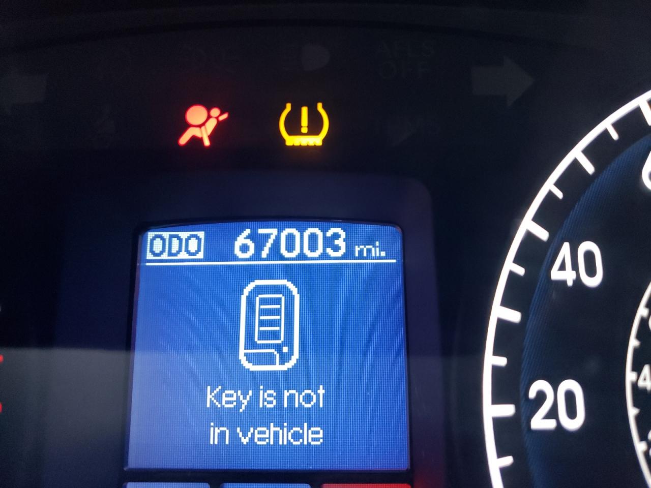 Photo 8 from auction – 2011 HYUNDAI GENESIS 3. with VIN KMHGC4DE3BU115430