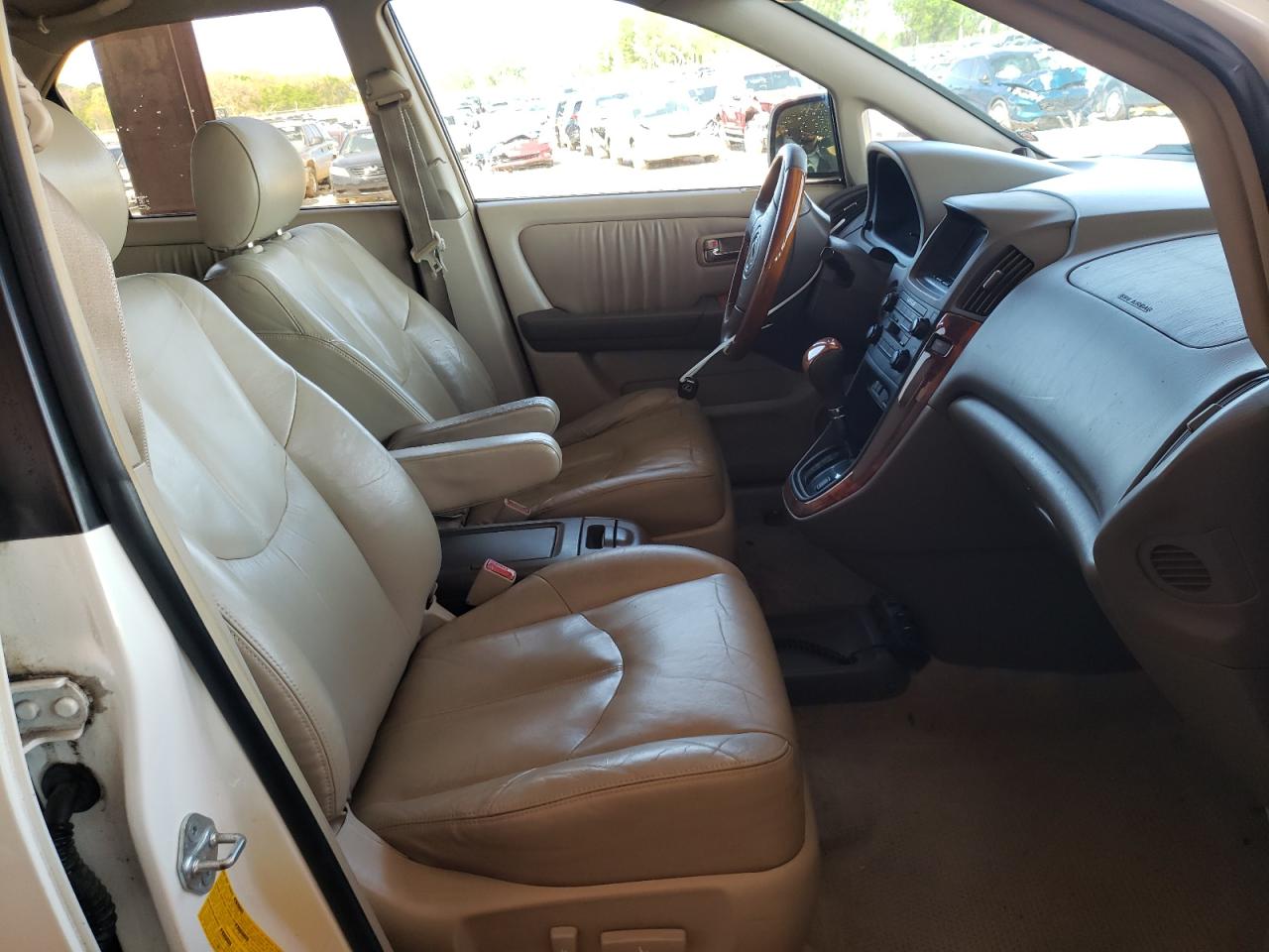 Photo 5 from auction – 2003 LEXUS RX 300 with VIN JTJHF10U930306321