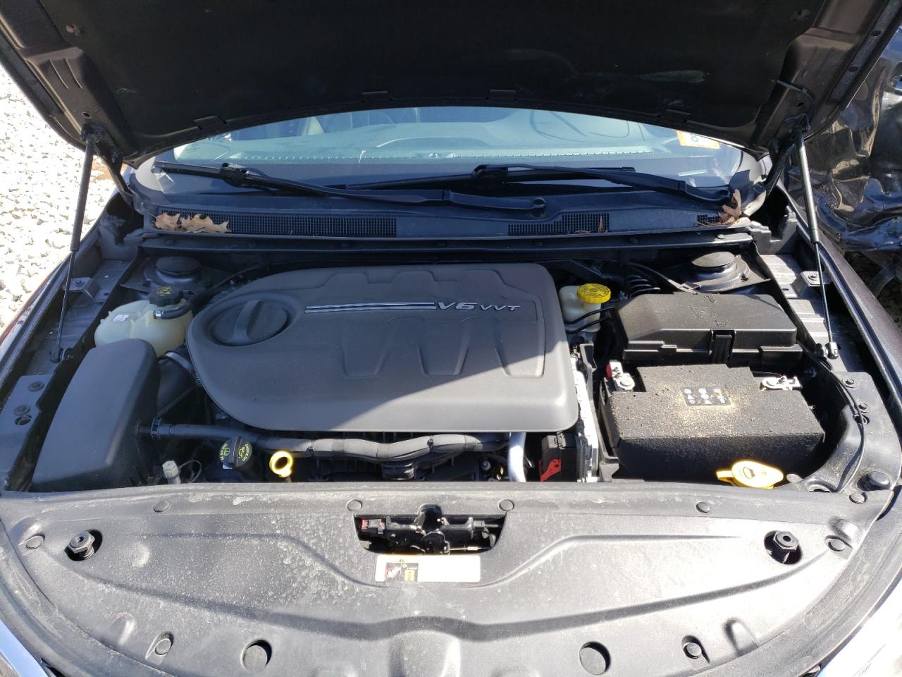 Photo 7 from auction – 2016 CHRYSLER 200 C with VIN 1C3CCCEG2GN100694