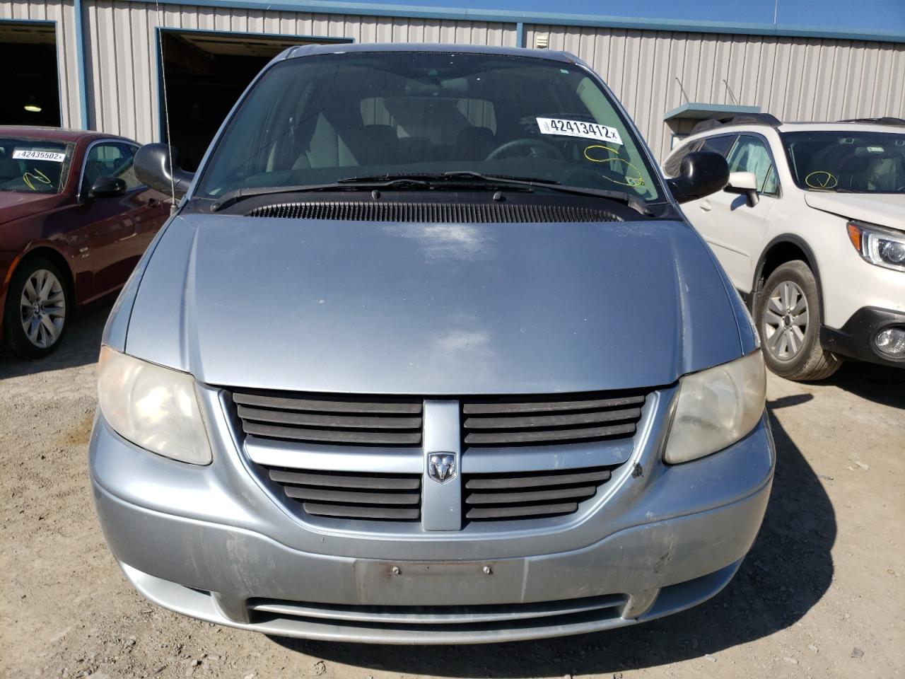 Photo 9 from auction – 2005 DODGE GRAND CARA with VIN 1D4GP24R45B282057