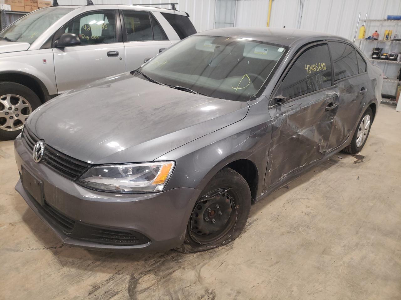 Photo 2 from auction – 2014 VOLKSWAGEN JETTA BASE with VIN 3VW2K7AJ0EM327521