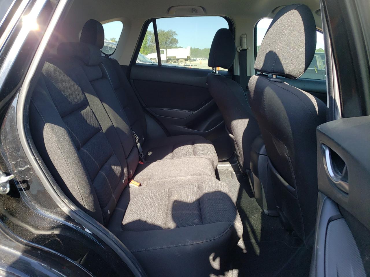 Photo 6 from auction – 2016 MAZDA CX-5 TOURI with VIN JM3KE2CY4G0643590