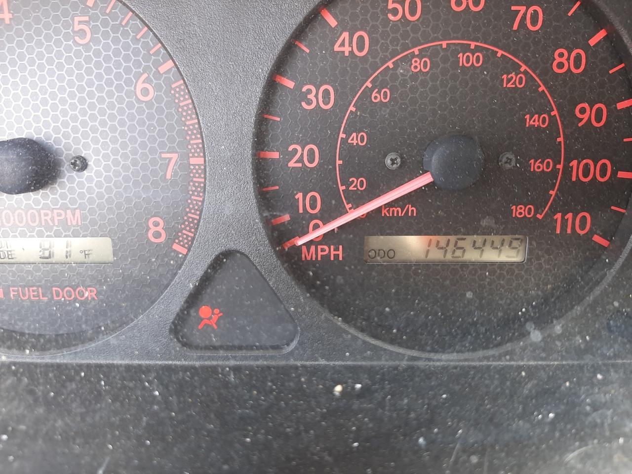 Photo 8 from auction – 2001 TOYOTA COROLLA LE with VIN 1NXBR12E11Z500140