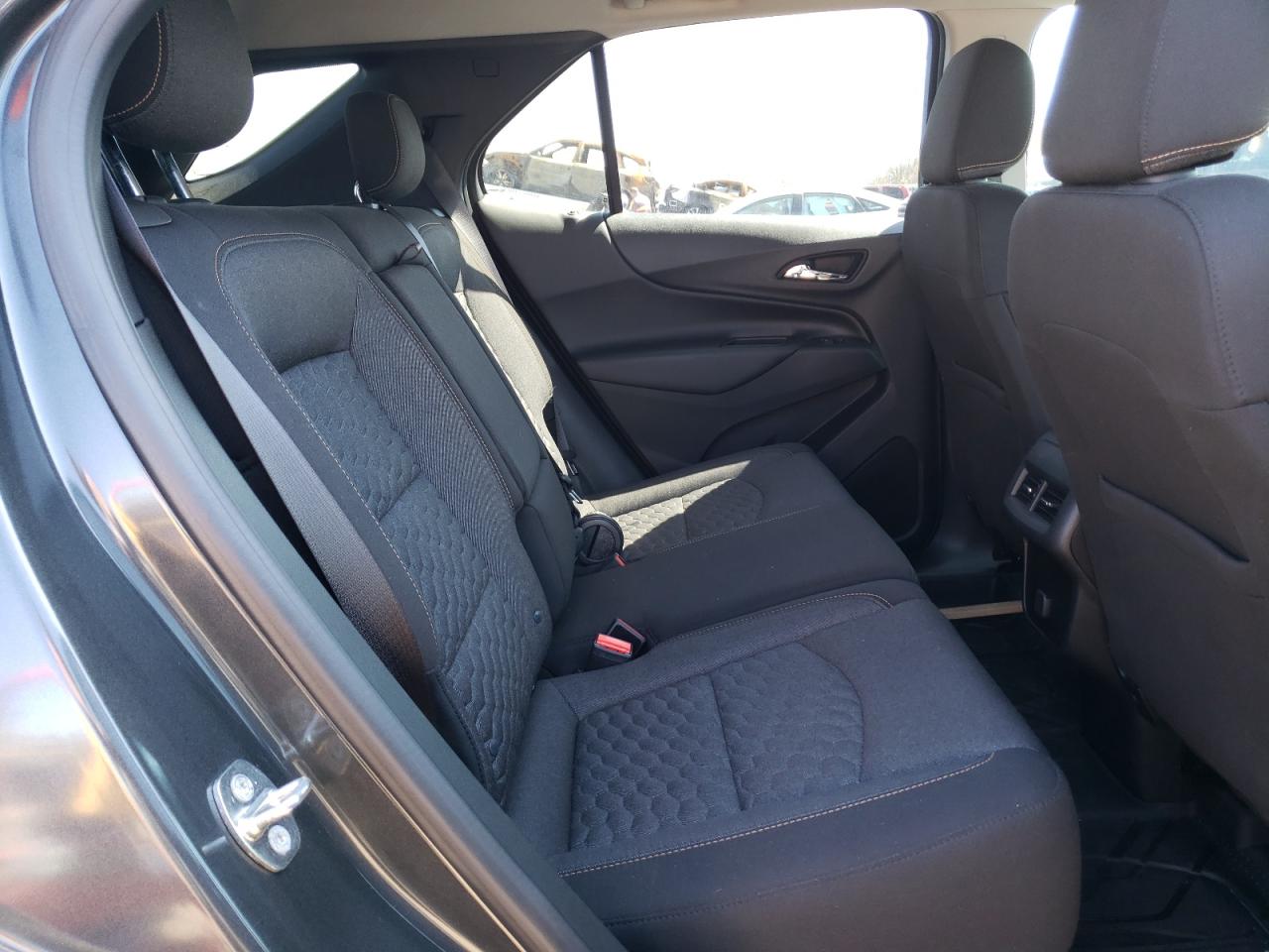 Photo 6 from auction – 2018 CHEVROLET EQUINOX LT with VIN 2GNAXJEV3J6348594