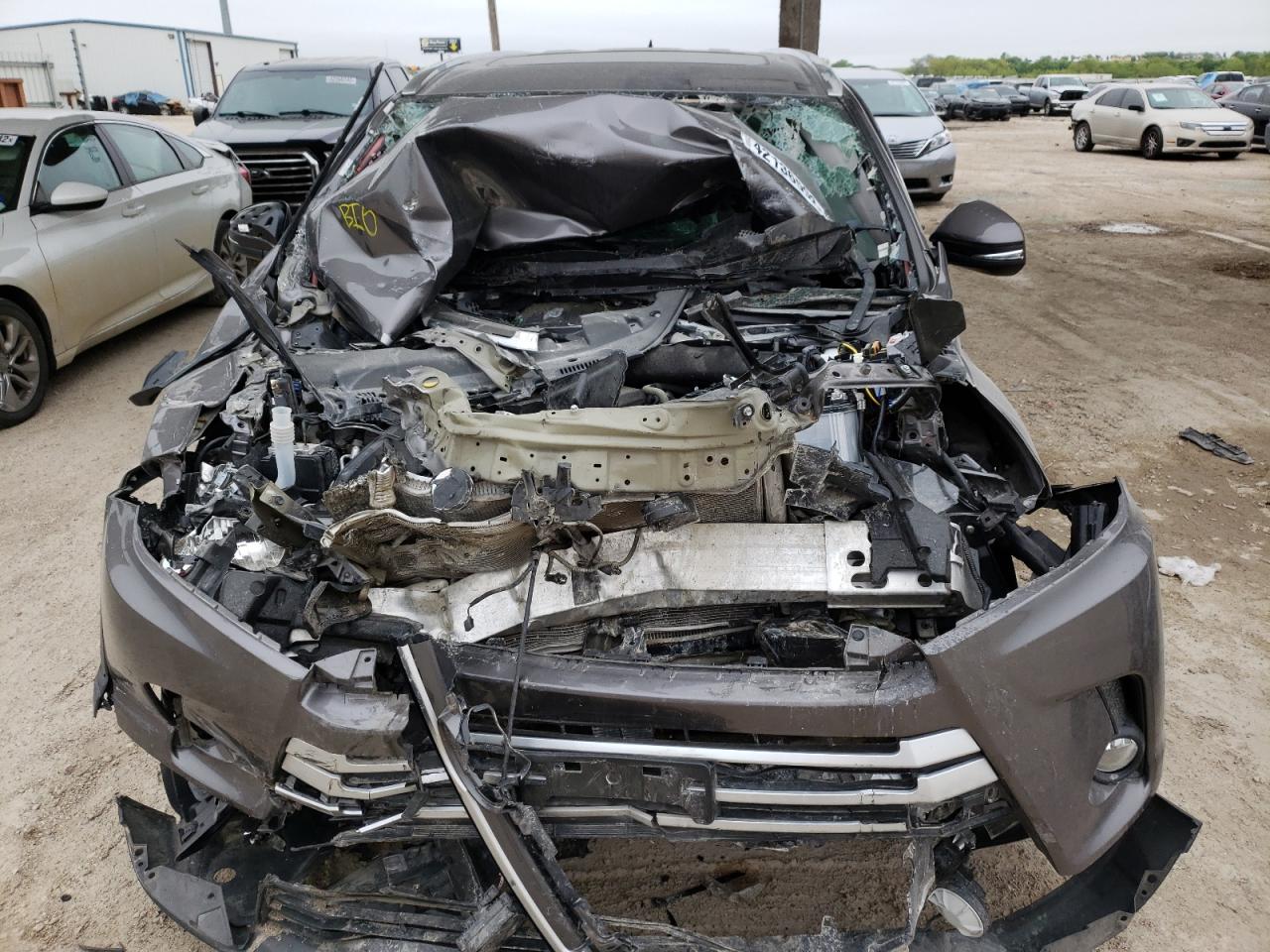 Photo 7 from auction – 2018 TOYOTA HIGHLANDER with VIN 5TDKZRFH5JS546498