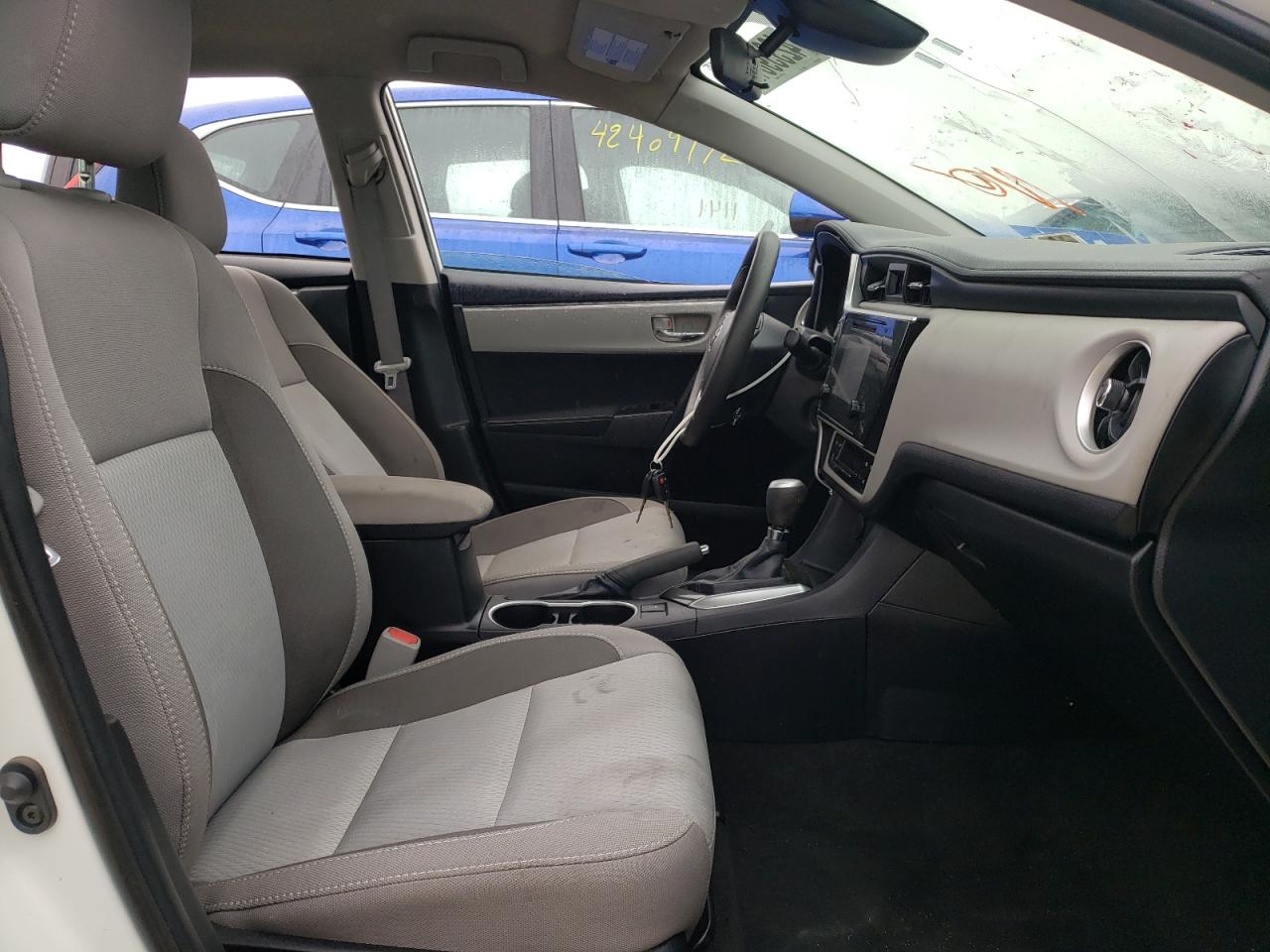Photo 5 from auction – 2018 TOYOTA COROLLA L with VIN 2T1BURHE0JC002839