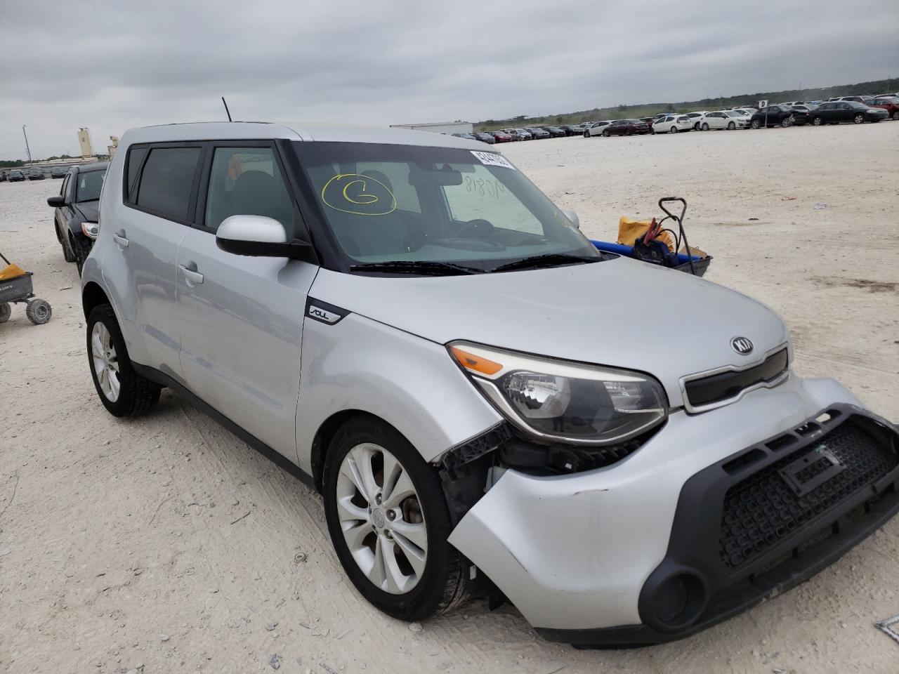 KIA SOUL + 2015 with VIN KNDJP3A57F7788111 - Photo from auction