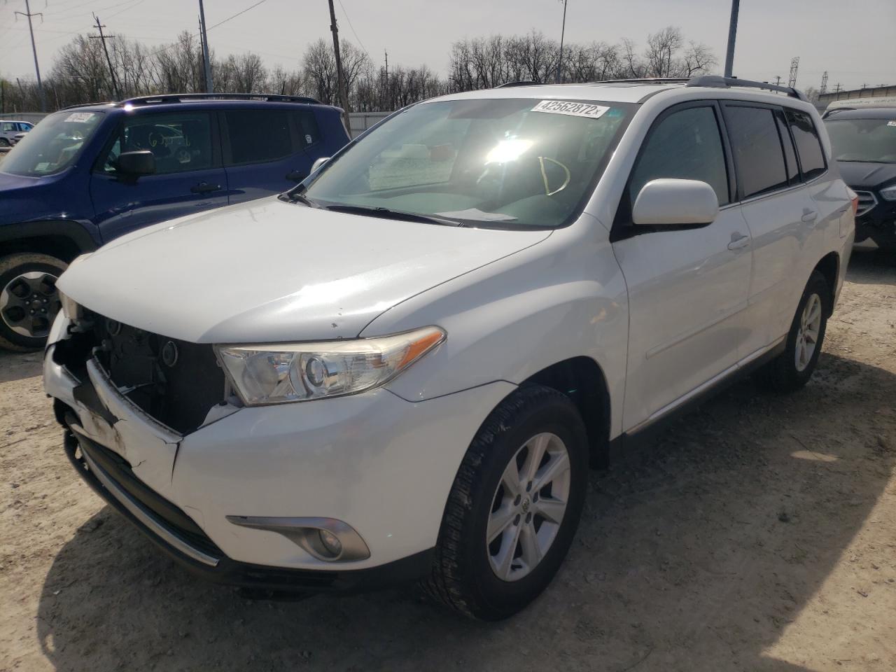 Photo 2 from auction – 2013 TOYOTA HIGHLANDER with VIN 5TDZK3EH4DS094193