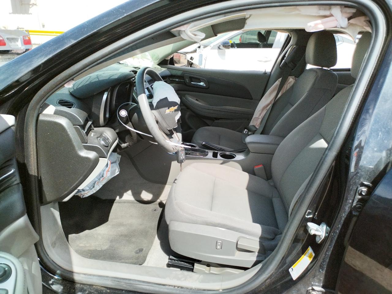 Photo 5 from auction – 2015 CHEVROLET MALIBU LS with VIN 1G11B5SL4FF208741