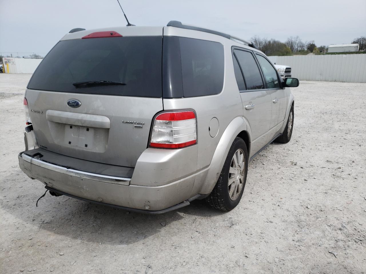 Photo 4 from auction – 2008 FORD TAURUS X L with VIN 1FMDK06W38GA31121