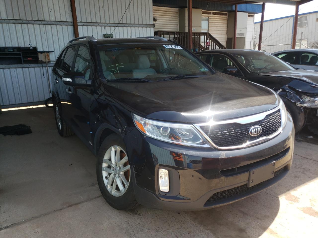 Photo 1 from auction – 2015 KIA SORENTO LX with VIN 5XYKTDA69FG650202