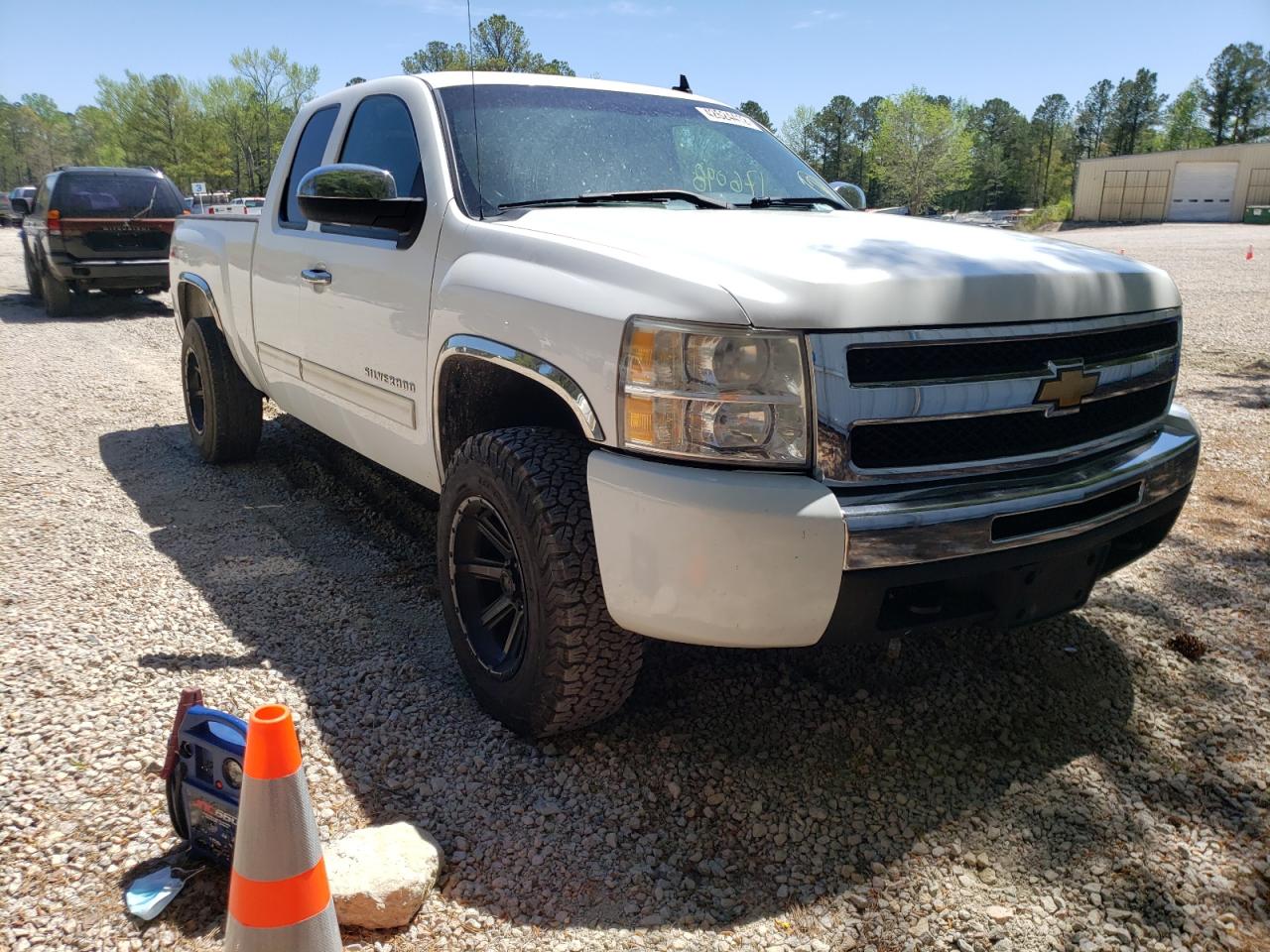 CHEVROLET SILVERADO 2009 with VIN 1GCEK29C49Z298618 - Photo from auction