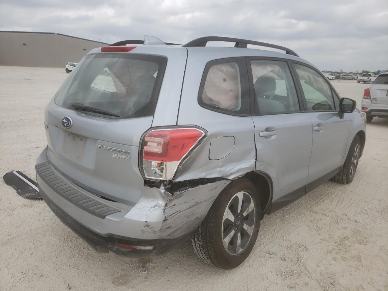 Photo 14 from auction – 2017 SUBARU FORESTER 2 with VIN JF2SJABC1HH407388