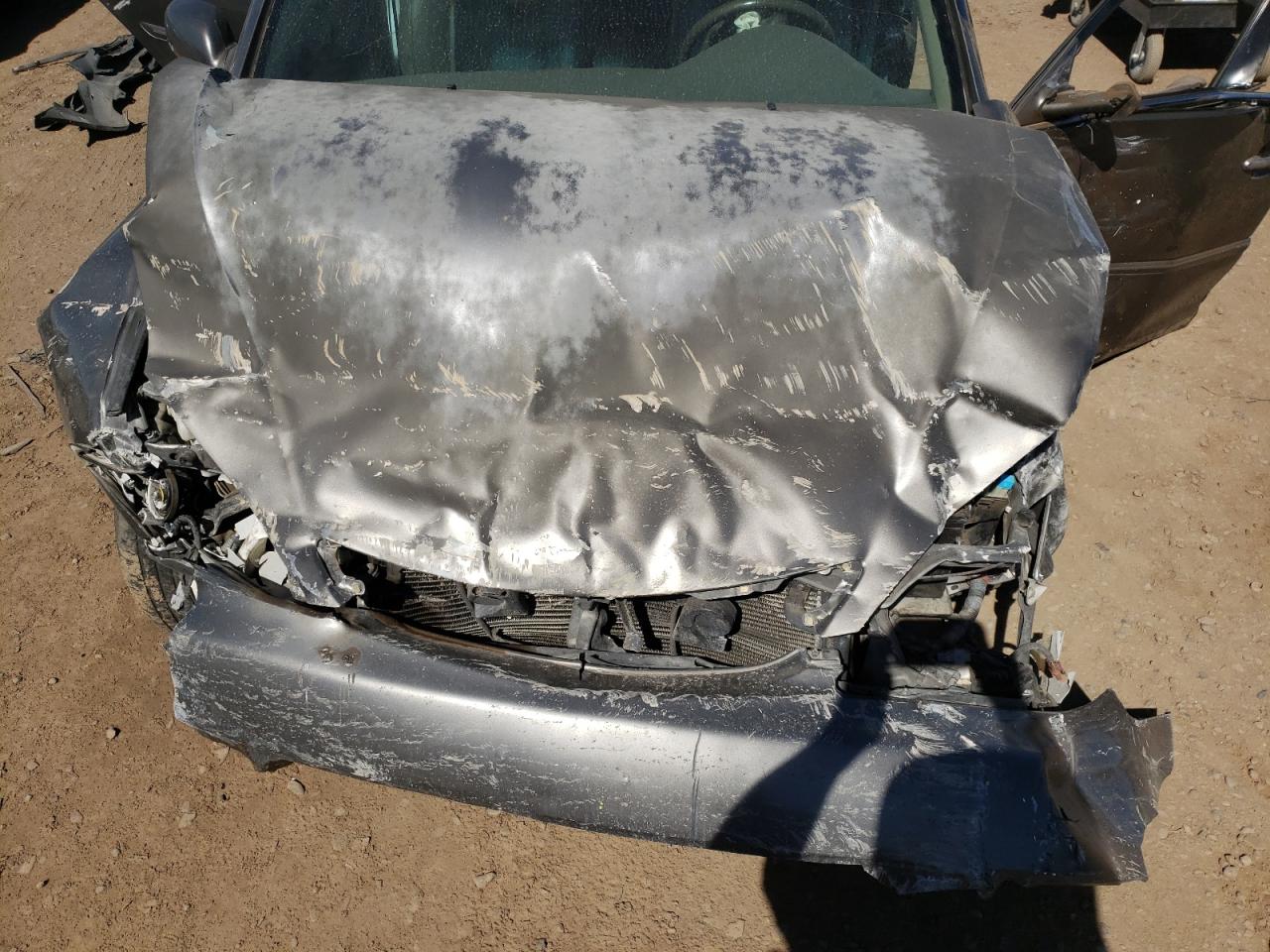 Photo 7 from auction – 2005 TOYOTA CAMRY LE with VIN 4T1BF30K85U614560