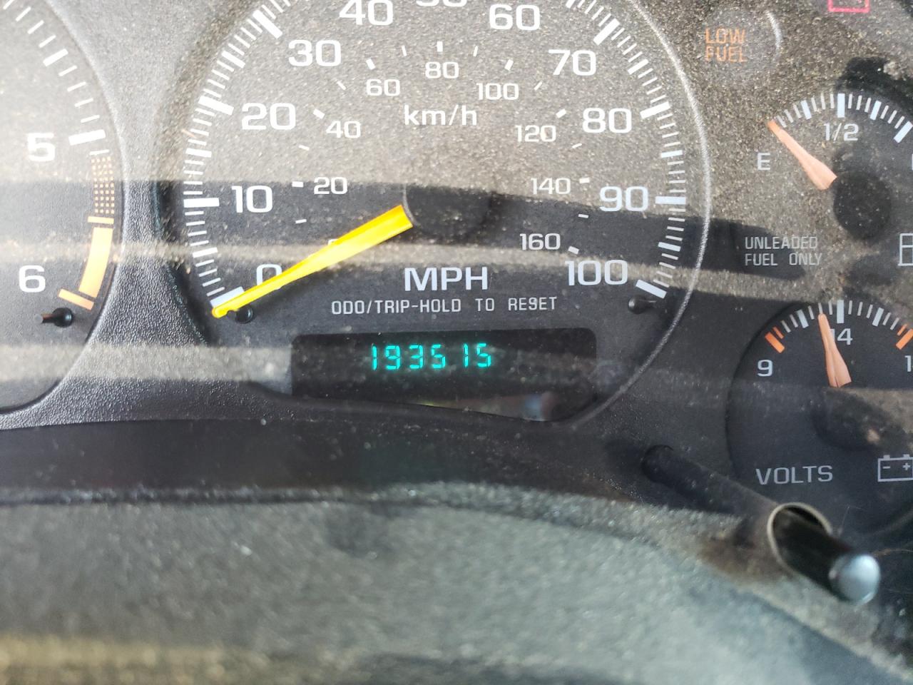 Photo 8 from auction – 1998 GMC SONOMA with VIN 1GTCT19W6W8518853