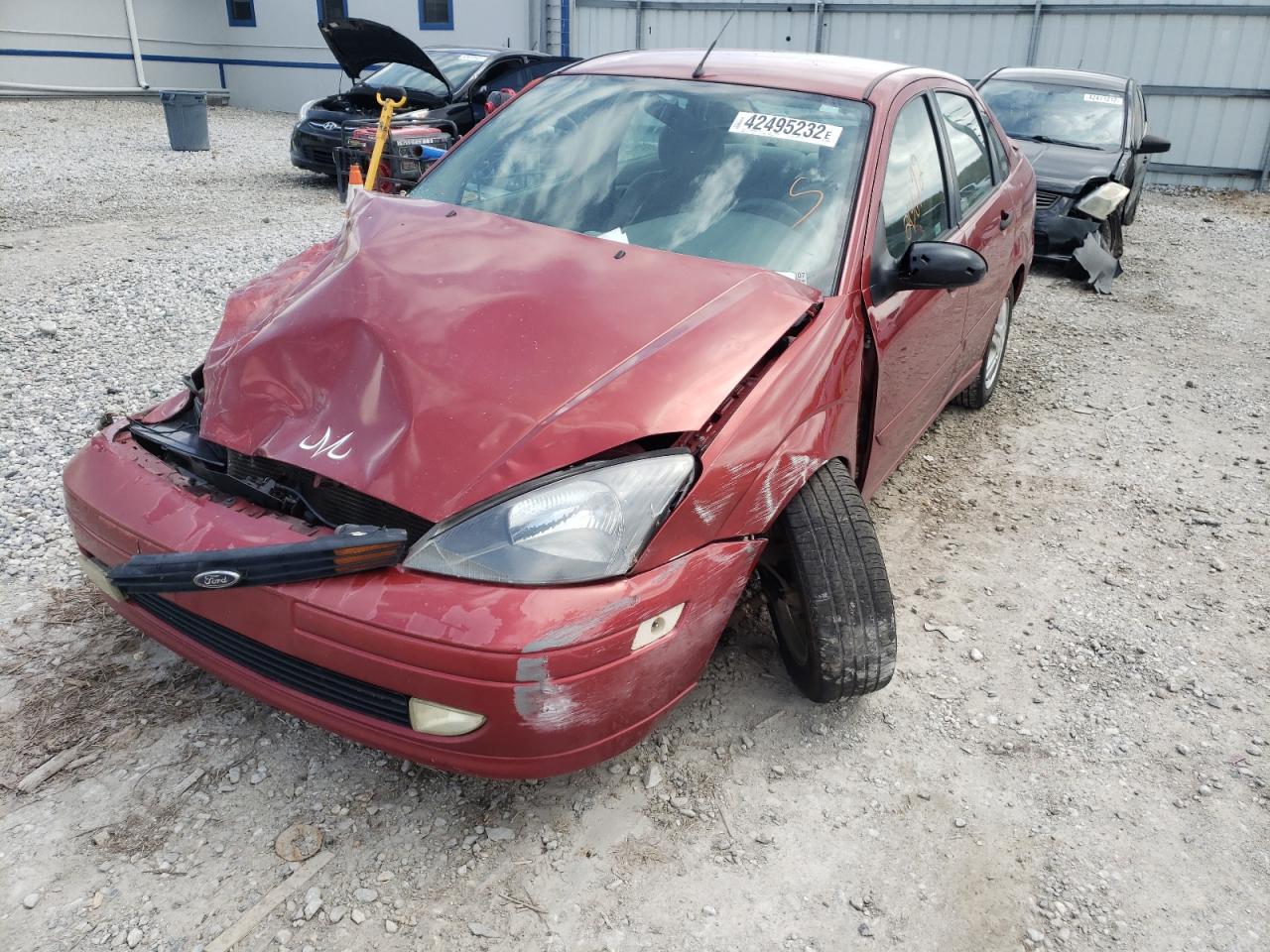 Photo 2 from auction – 2001 FORD FOCUS SE with VIN 1FAFP343X1W245078