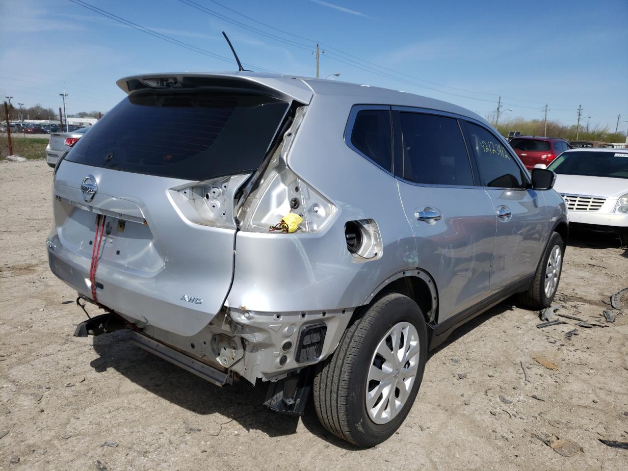 Photo 4 from auction – 2015 NISSAN ROGUE S with VIN KNMAT2MV2FP571292