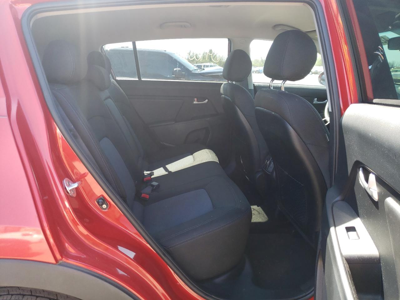 Photo 6 from auction – 2015 KIA SPORTAGE L with VIN KNDPB3AC9F7724756