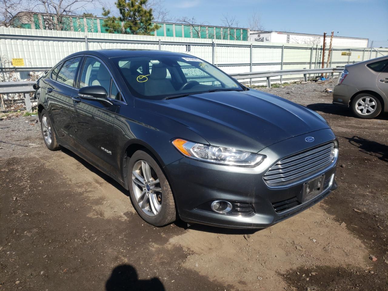 FORD FUSION TIT 2015 with VIN 3FA6P0RU6FR176545 - Photo from auction