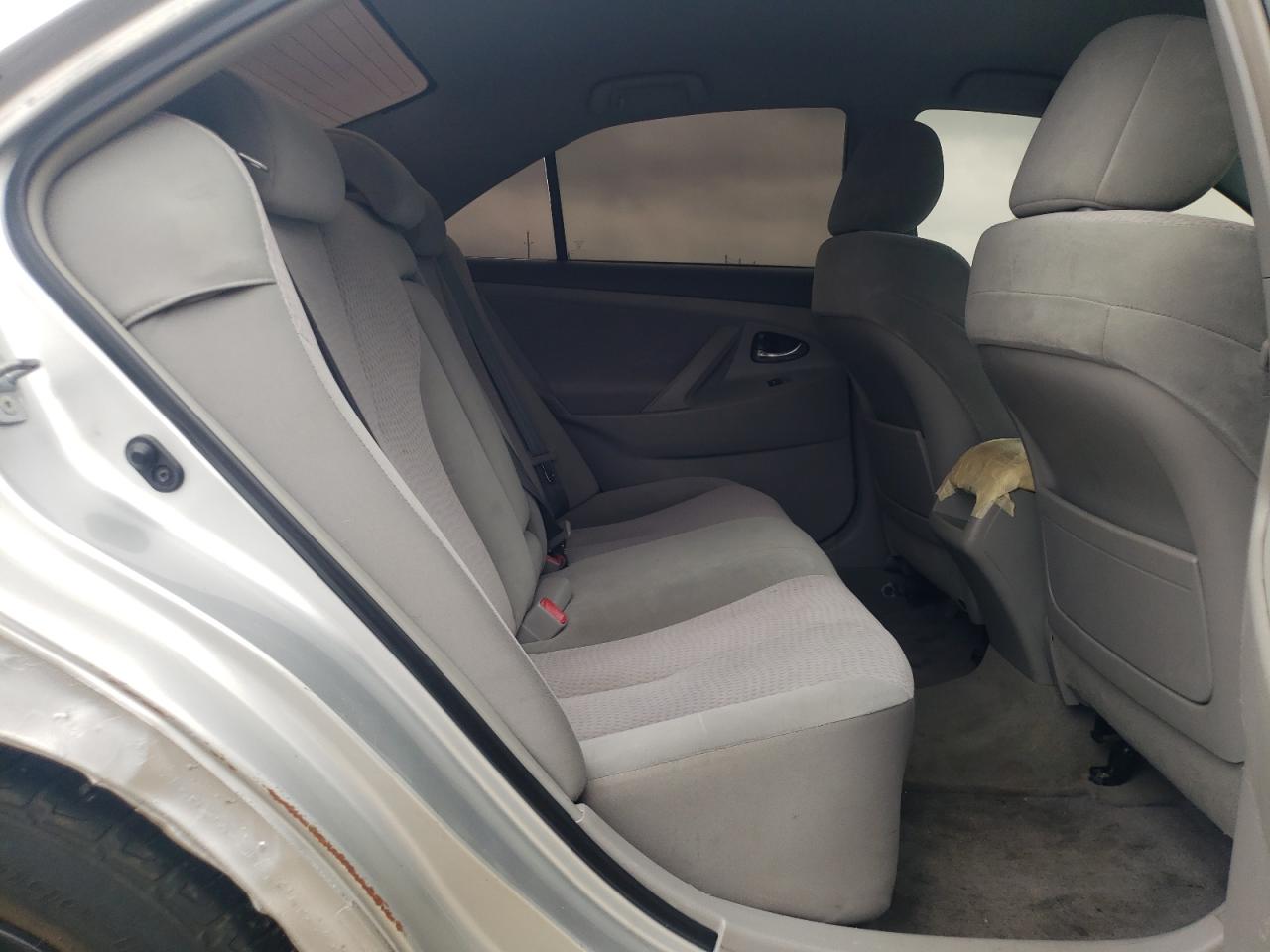Photo 6 from auction – 2011 TOYOTA CAMRY BASE with VIN 4T1BF3EK3BU643680