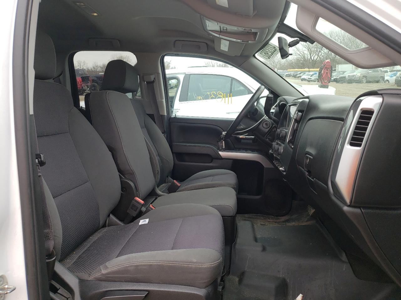 Photo 5 from auction – 2017 CHEVROLET SILVERADO with VIN 1GCVKREC4HZ321067