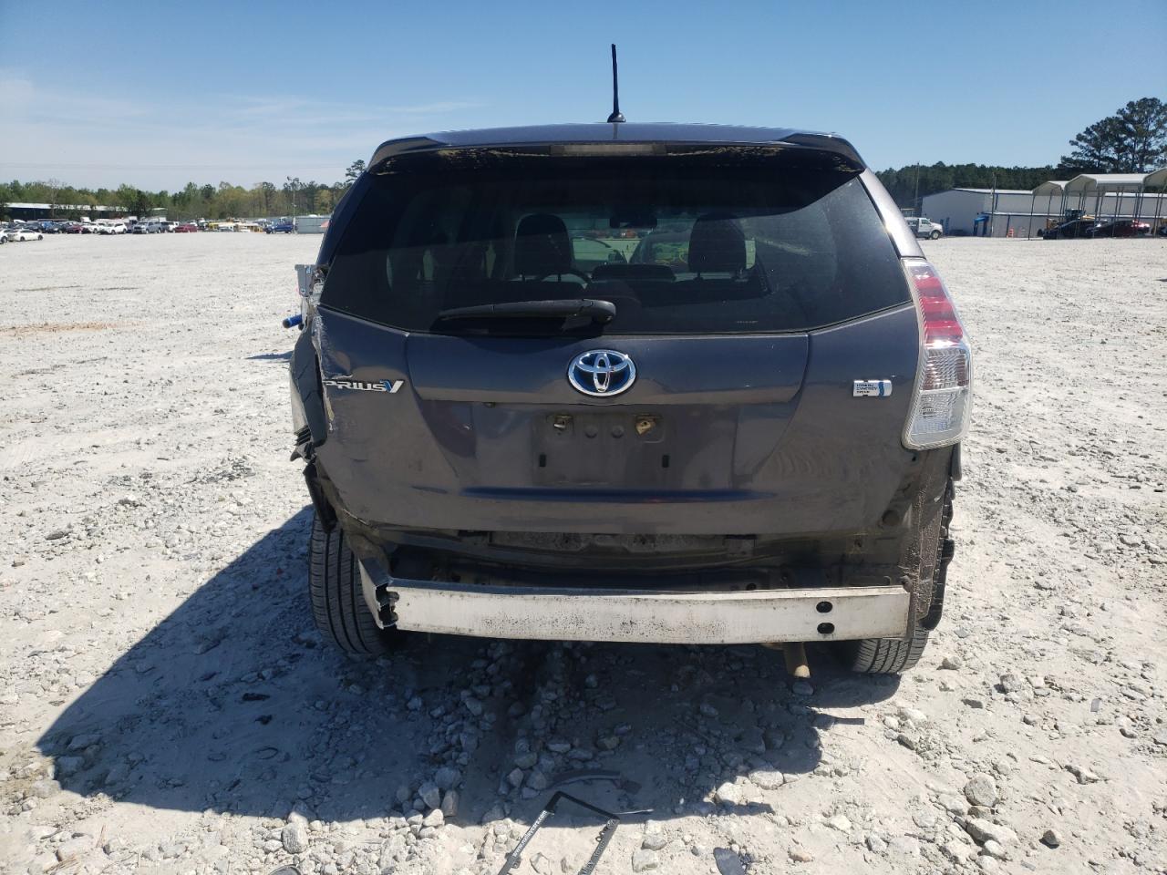Photo 9 from auction – 2015 TOYOTA PRIUS V with VIN JTDZN3EU9FJ039971