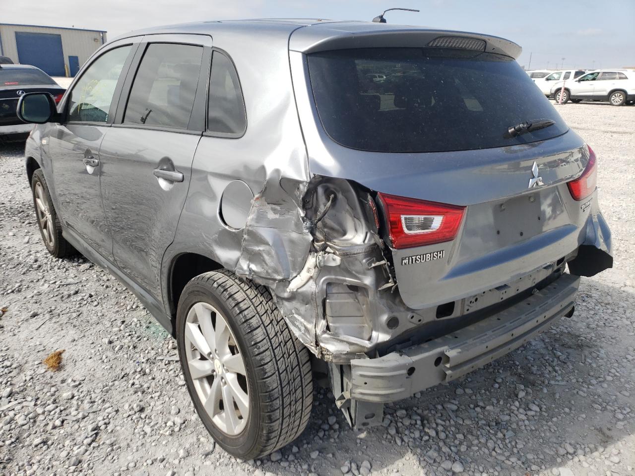 Photo 3 from auction – 2013 MITSUBISHI OUTLANDER with VIN 4A4AP3AU6DE014814