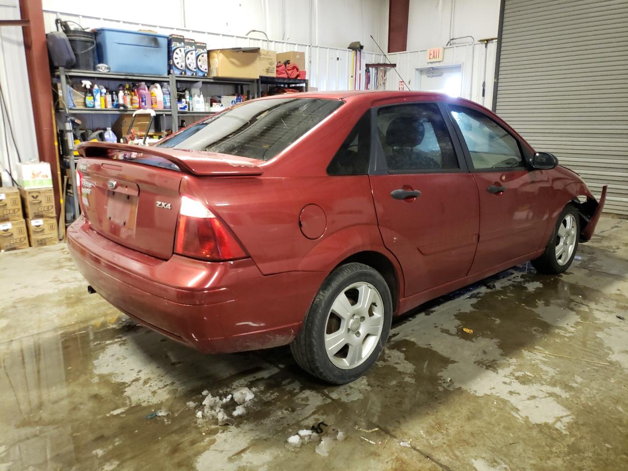 Photo 4 from auction – 2005 FORD FOCUS ZX4 with VIN 1FAFP34N85W196793