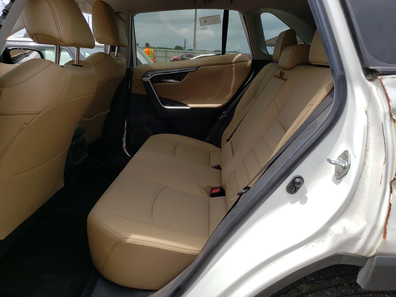 Photo 6 from auction – 2020 TOYOTA RAV4 LIMIT with VIN 2T3Y1RFV3LC034961