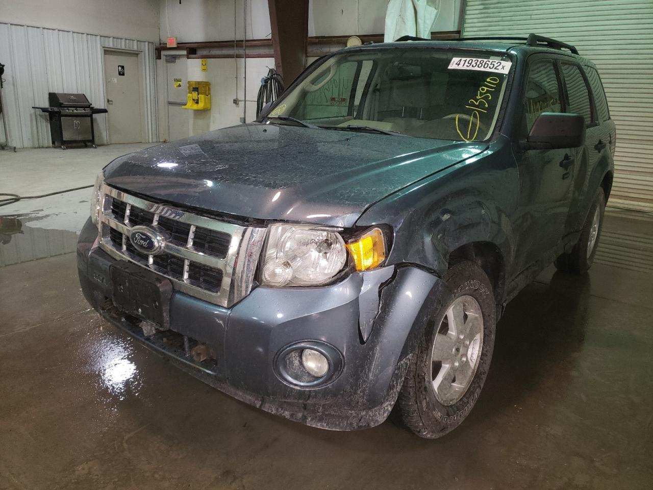 Photo 2 from auction – 2012 FORD ESCAPE XLT with VIN 1FMCU0DG7CKC13105