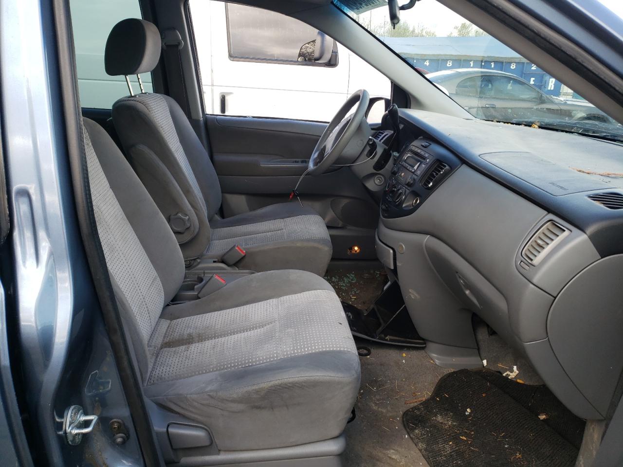 Photo 5 from auction – 2004 MAZDA MPV WAGON with VIN JM3LW28A540525346