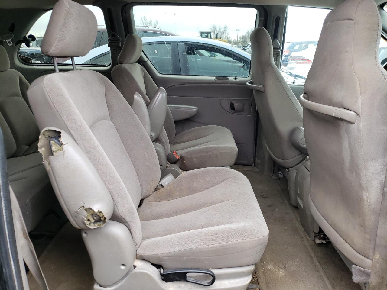 Photo 6 from auction – 2003 DODGE CARAVAN SE with VIN 1D4GP253X3B217639