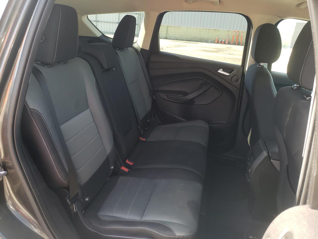 Zdjęcie 6 z aukcji – 2016 FORD ESCAPE SE z VIN 1FMCU0G96GUB04321