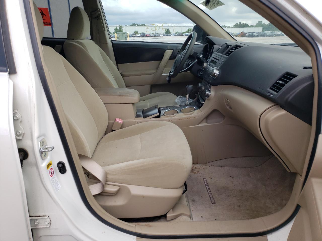 Photo 5 from auction – 2010 TOYOTA HIGHLANDER with VIN 5TDZK3EH0AS004436