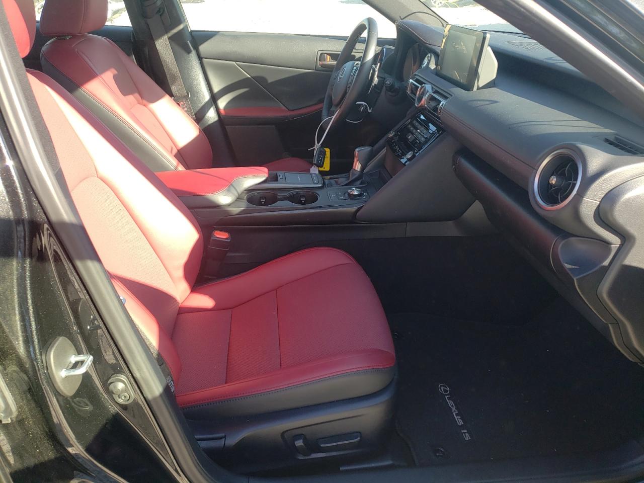 Photo 5 from auction – 2021 LEXUS IS 300 with VIN JTHAA1D29M5109146
