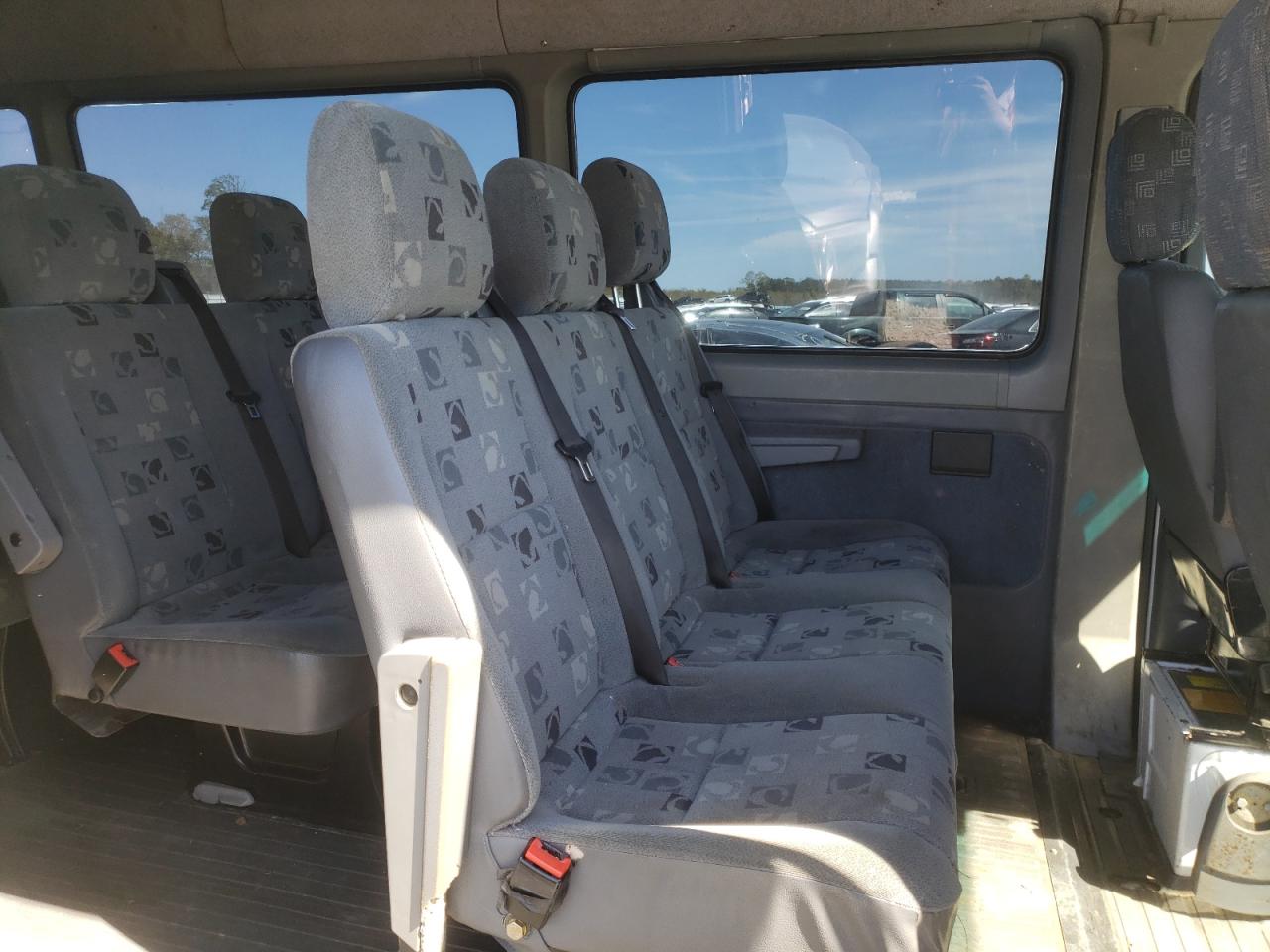 Photo 6 from auction – 2005 DODGE SPRINTER 2 with VIN WD8PD744455824705