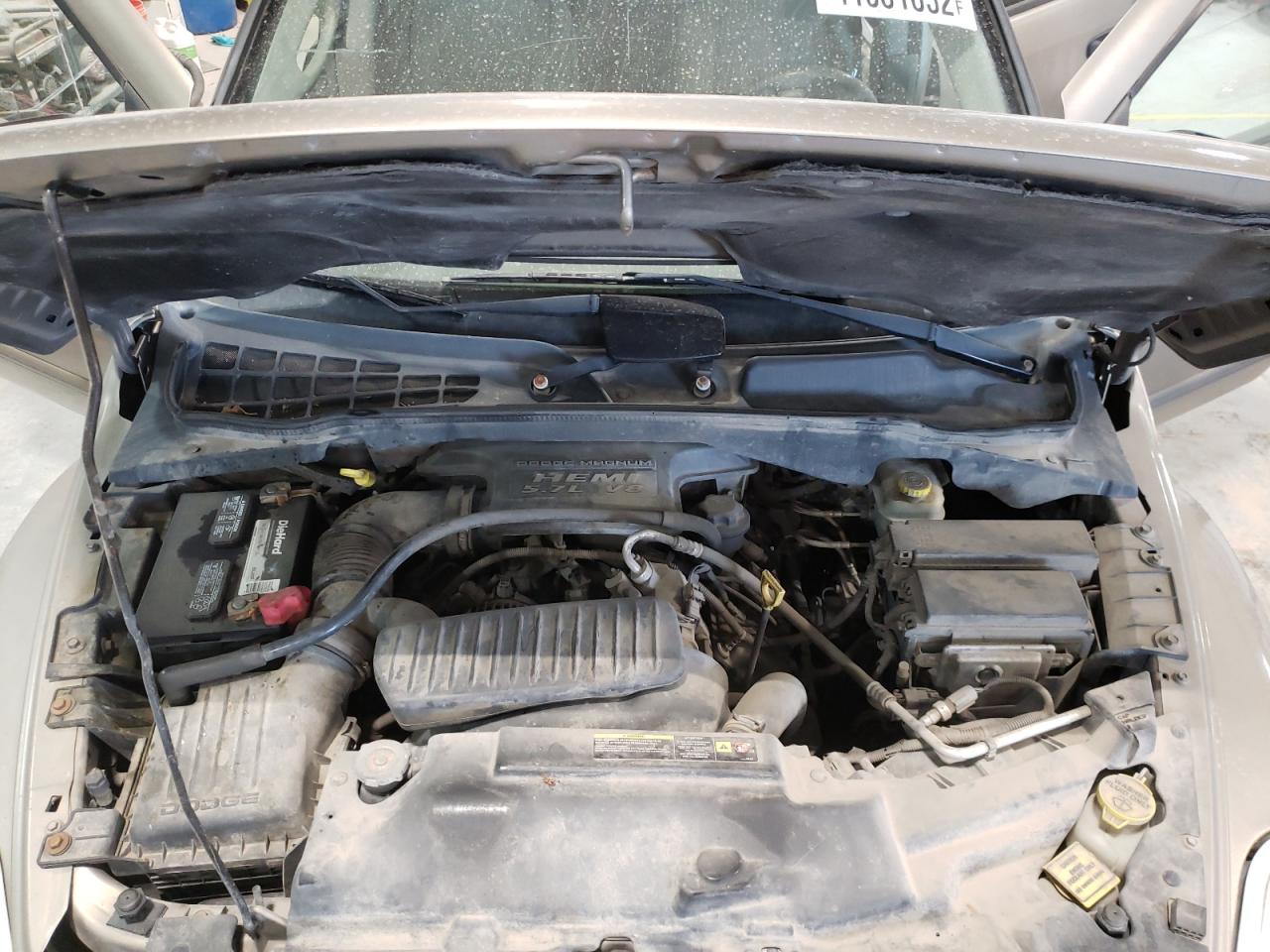 Photo 7 from auction – 2005 DODGE DURANGO SL with VIN 1D8HB48D65F563443