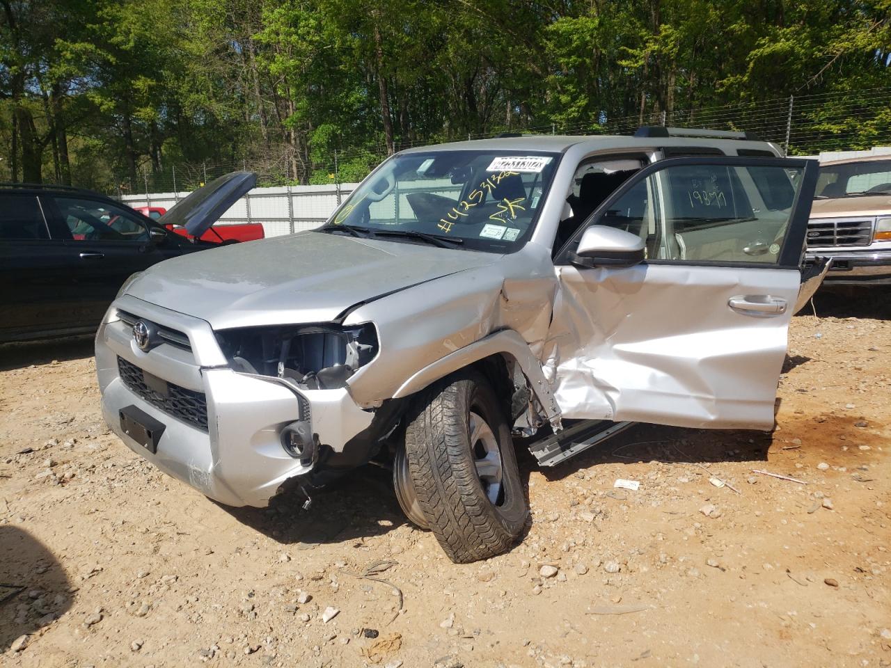 Photo 2 from auction – 2021 TOYOTA 4RUNNER SR with VIN JTEMU5JR2M5927375