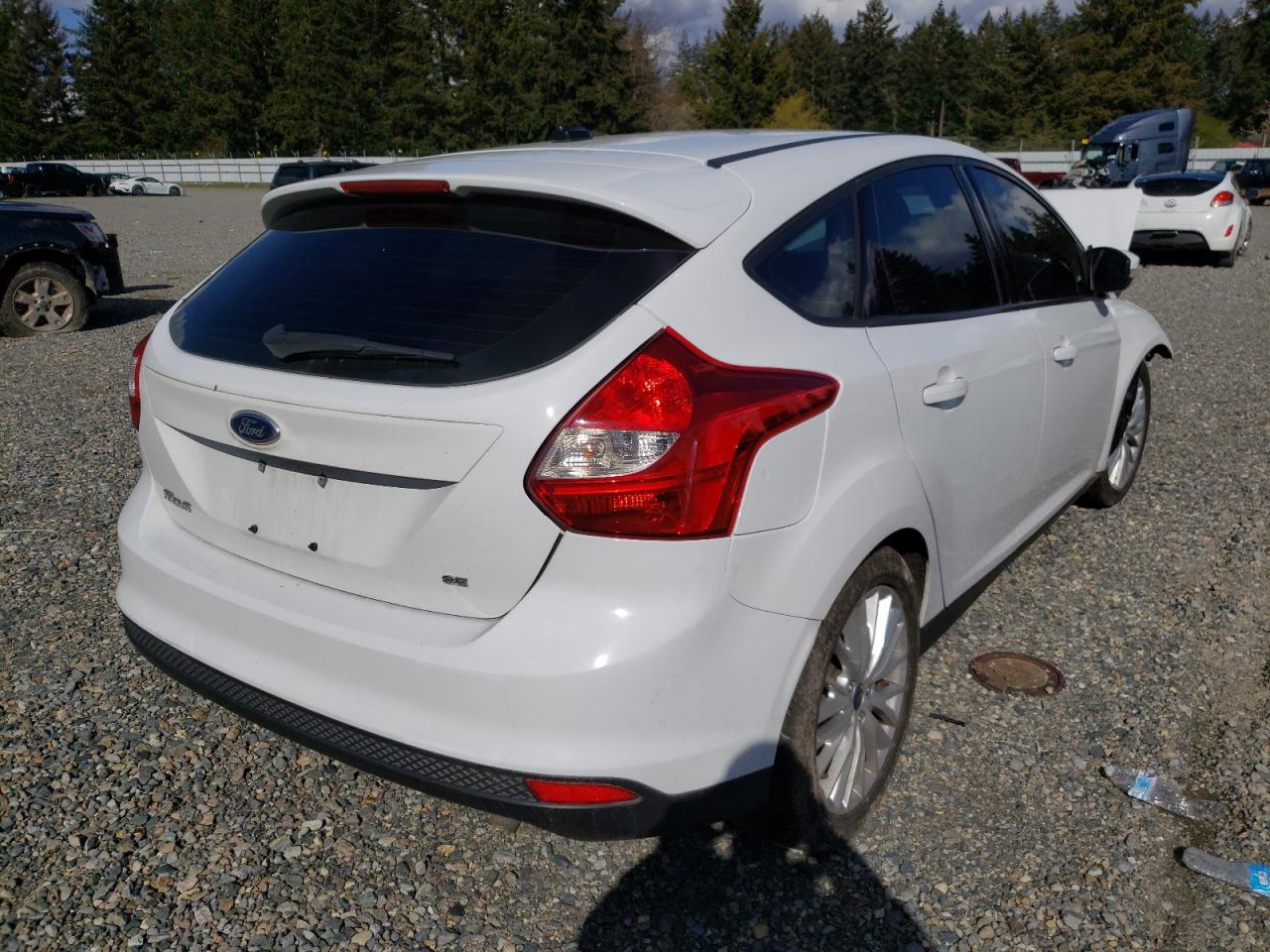Photo 4 from auction – 2014 FORD FOCUS SE with VIN 1FADP3K21EL162700