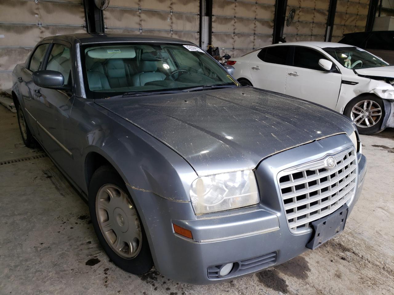 CHRYSLER 300 TOURIN 2006 with VIN 2C3LA53G16H520698 - Photo from auction