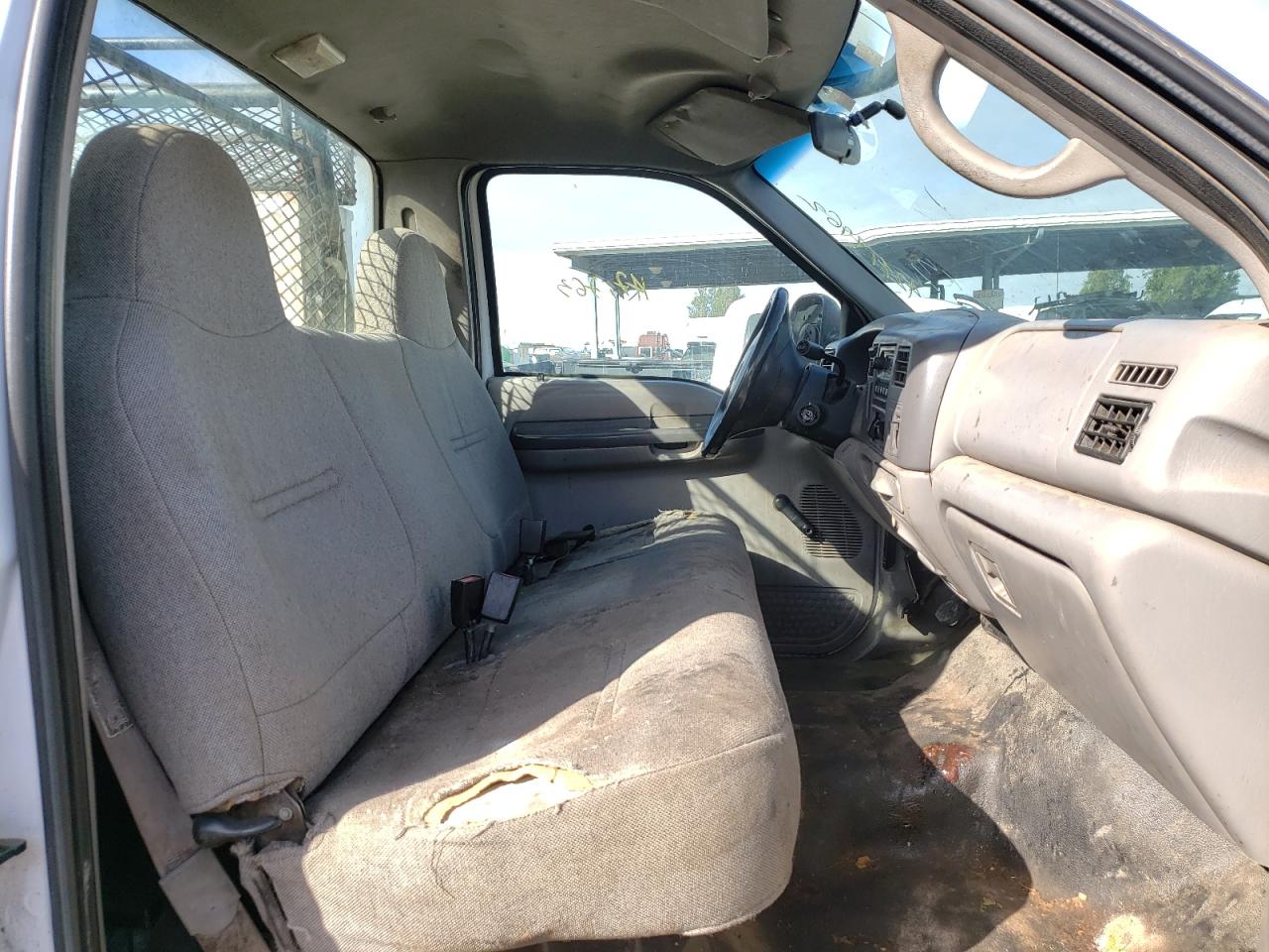 صورة رقم 5 من المزاد - 2001 FORD F250 SUPER مع VIN 1FTNF20L41ED35499